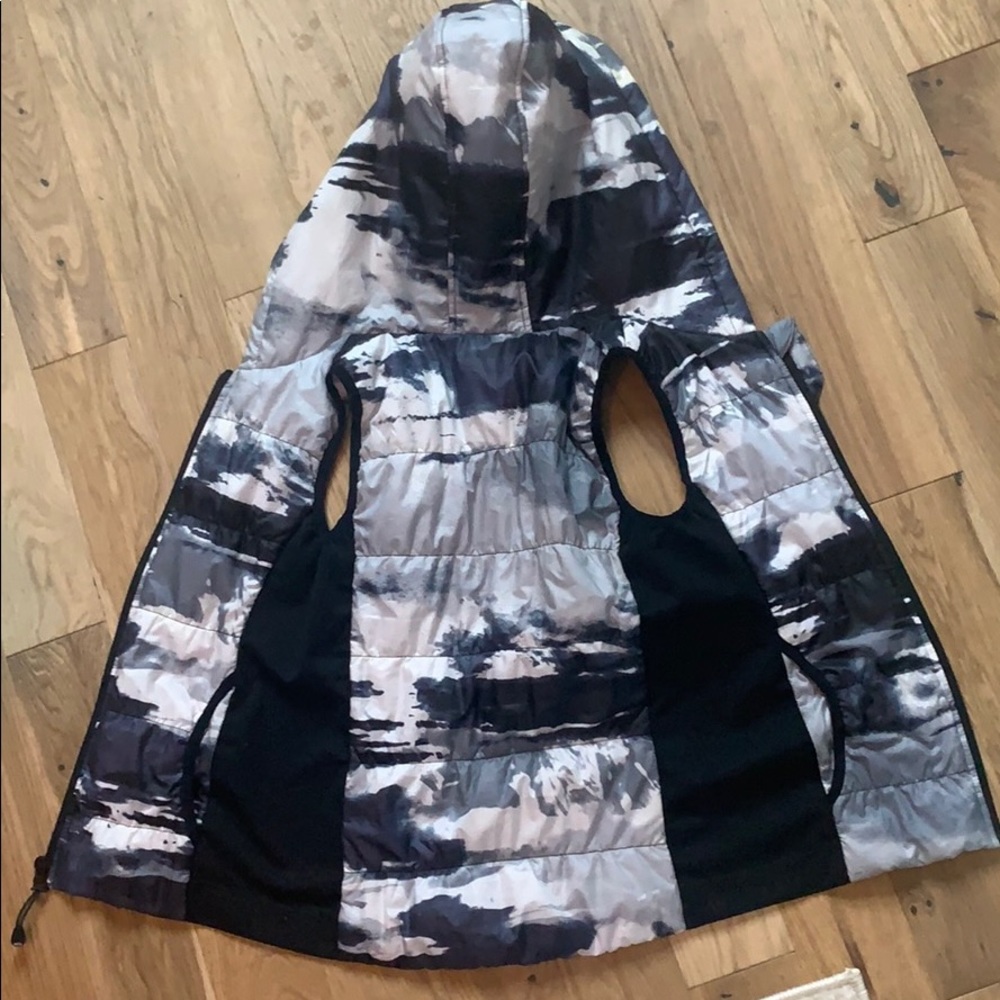 Girls zip up vest